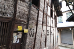 盖石老街破旧的老屋