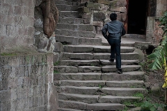 盖石老街上的质朴表情