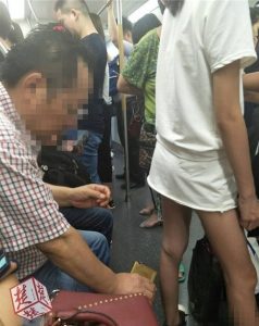 武汉地铁恶心男