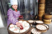 车站附近的馒头店_桂启洪个人网站