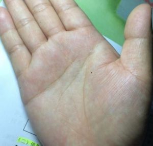 感情线平直难有正缘