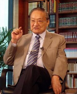 武侠小说泰斗金庸先生