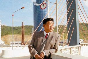 时任原云南红塔集团董事长的禇时健