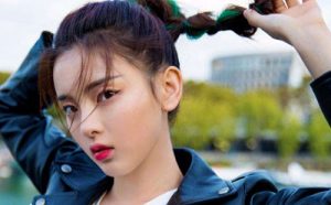 杨超越照片