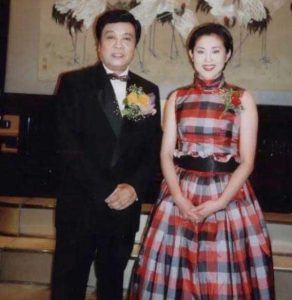 赵老师磁性的声音填充了大部分国人的电视记忆