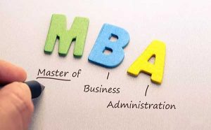 对于很多人来说，MBA 是为改变命运轨迹选择的一条路径，而不是所有中年人逃离焦虑的最优解