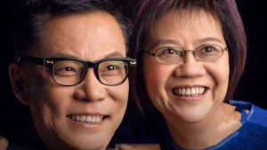 夫妻二人似乎早就忘记了相遇时的甜蜜