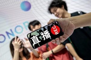 CEO们出镜，与消费者面对面沟通，既是对产品能力的背书，也加强了品牌输出的能力，为自己的品牌拉满好感度