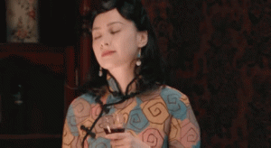 在节目上的她，一颦一笑，都是戏