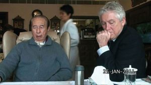 何鸿燊2011年与律师商谈有关澳门博彩控股的股权分配，以平息几房太太的争拗。