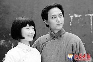 第一次演毛泽东的侯京健非常像油画《毛主席去安源》里的年轻毛泽东！