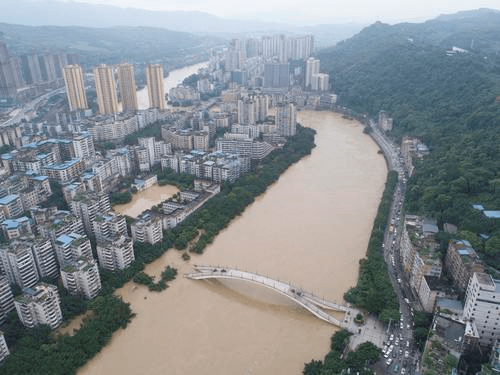 綦江受灾6.7万人 城区预计明天恢基本生活秩序