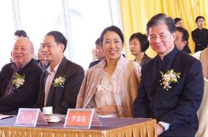 如何看待干得好不如嫁得好？