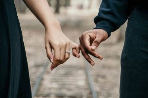 全国结婚率越来越低