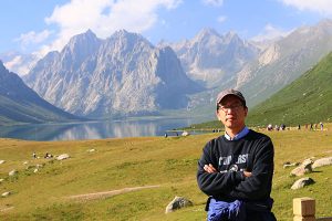 沈凌，德国波恩大学经济学博士