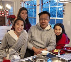 李阳曾在一档节目中口出狂言，对于自己家暴的事实供认不讳，但是却觉得自己并没有做错