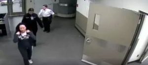 孟晚舟被逮捕画面