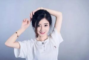 一代网红顶流冯提莫