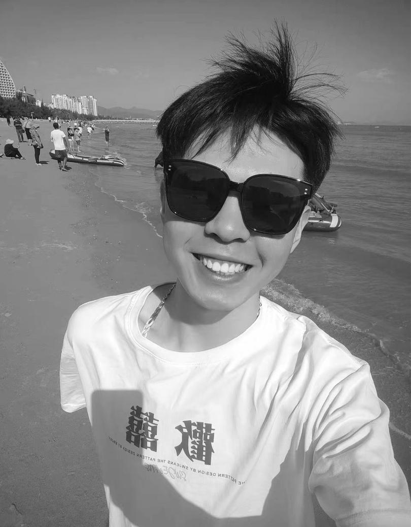 寻亲者刘学州在三亚疑似轻生被好心人发现，医院经抢救无效死亡