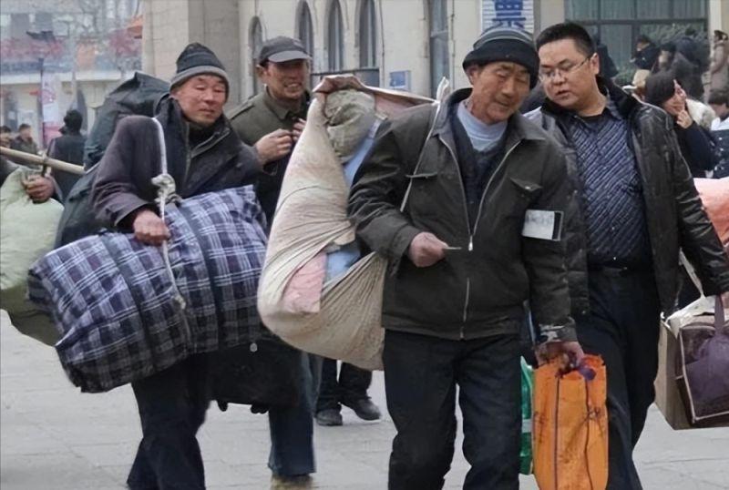 打工——这是中国农民在现实逼迫下不得不选择的一个新的生存方式。