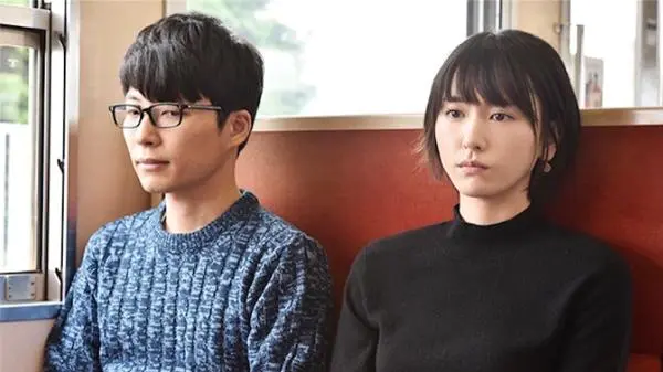 为什么现在年轻人不愿意结婚，不愿意生孩子？
